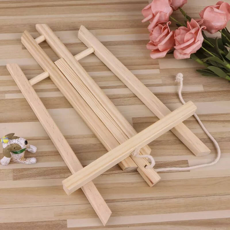 Free Pine Wood Easel